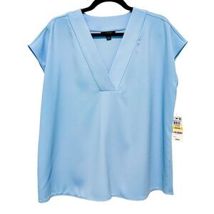 Alfani Women’s Medium NWT Light Blue Sleeveless V-Neck Blouse Work Career Office